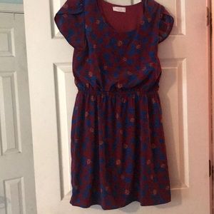 Pretty burgundy dress with unique print